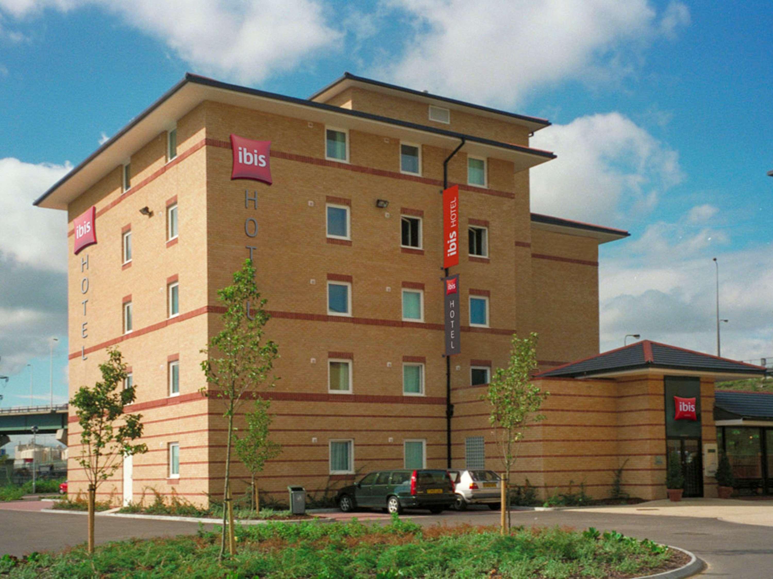 Ibis London Thurrock M25 Grays Exterior photo