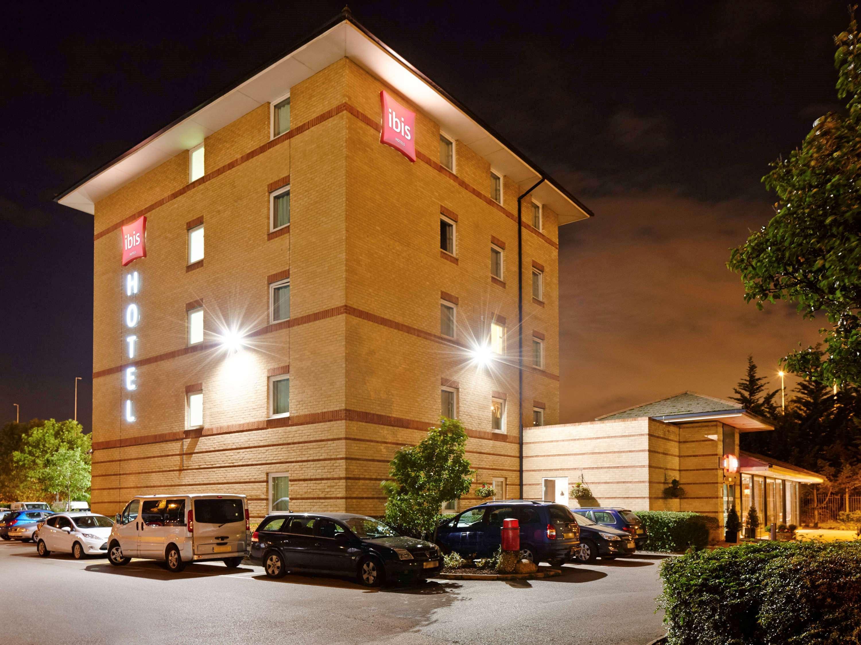 Ibis London Thurrock M25 Grays Exterior photo